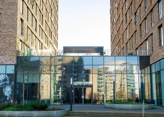 Central -1Br Free Parking-Cinema Room